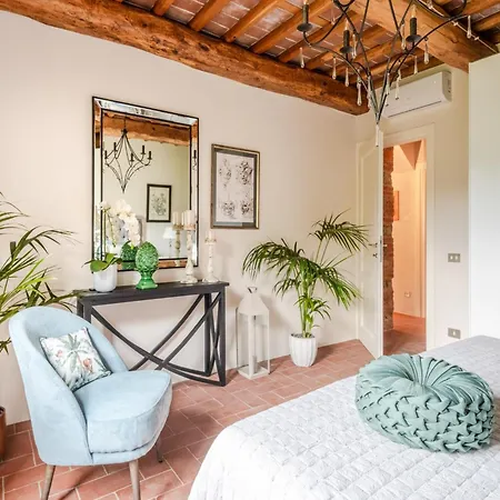 Villa Rustic Elegance In The Heart Of Tuscany