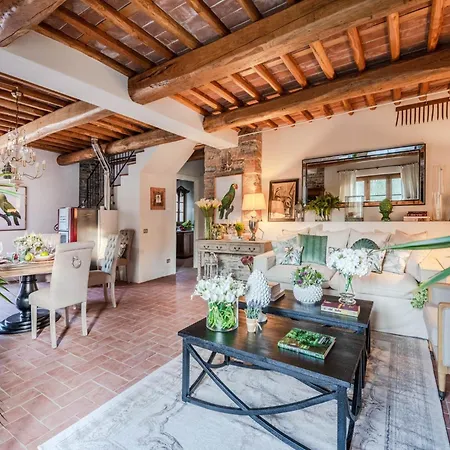 Rustic Elegance In The Heart Of Tuscany Villa Lucca