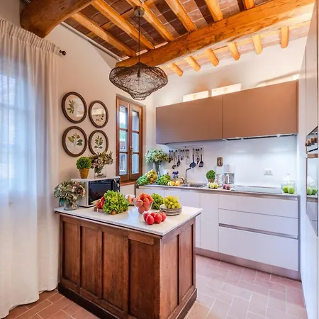Rustic Elegance In The Heart Of Tuscany *